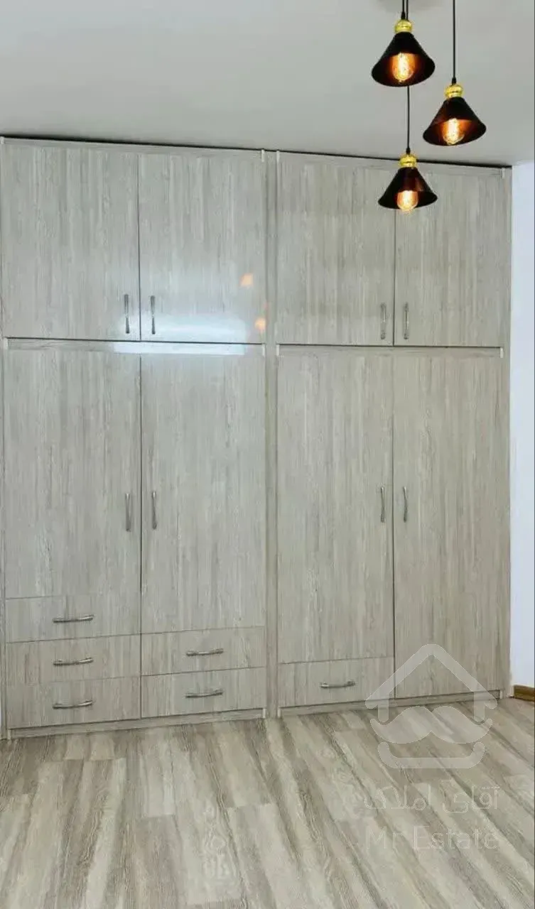 آپاتمان 90 متری تمیز 2 خواب بهترین لوکیشن