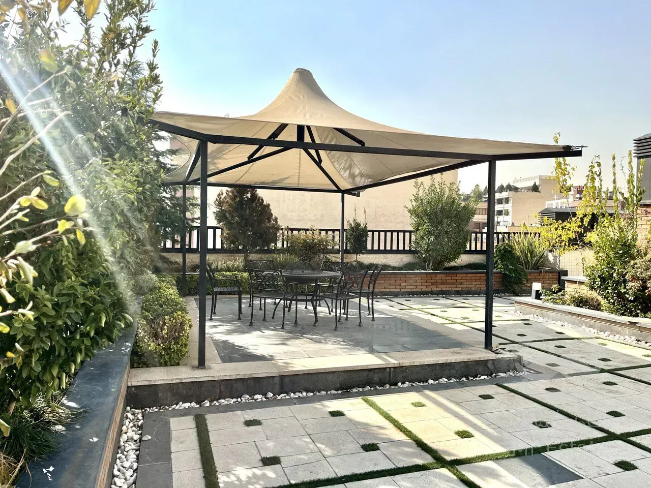 فروش آپارتمان 215 متری در زعفرانیه