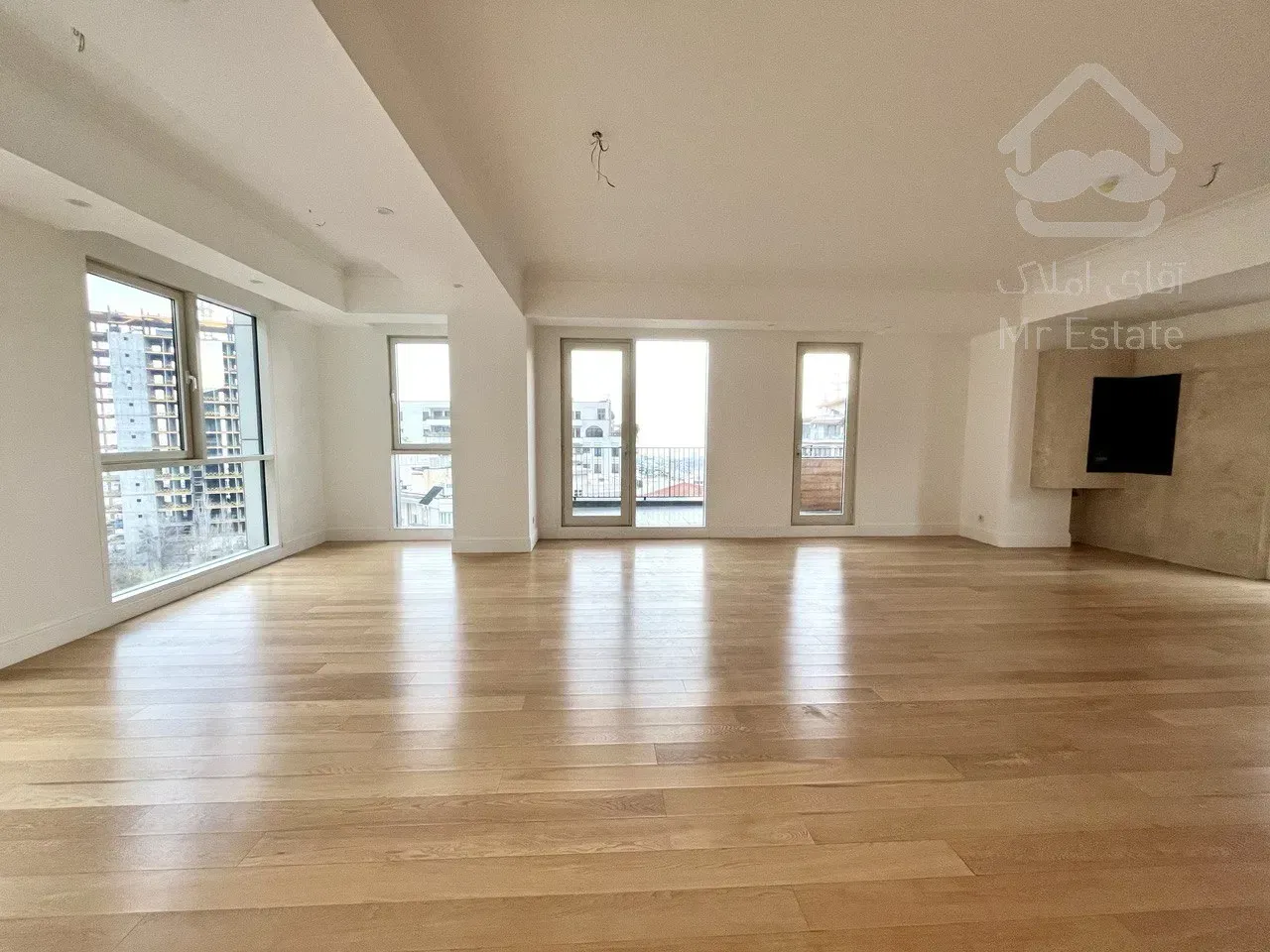 فروش برج باغ 250 متری در زعفرانیه