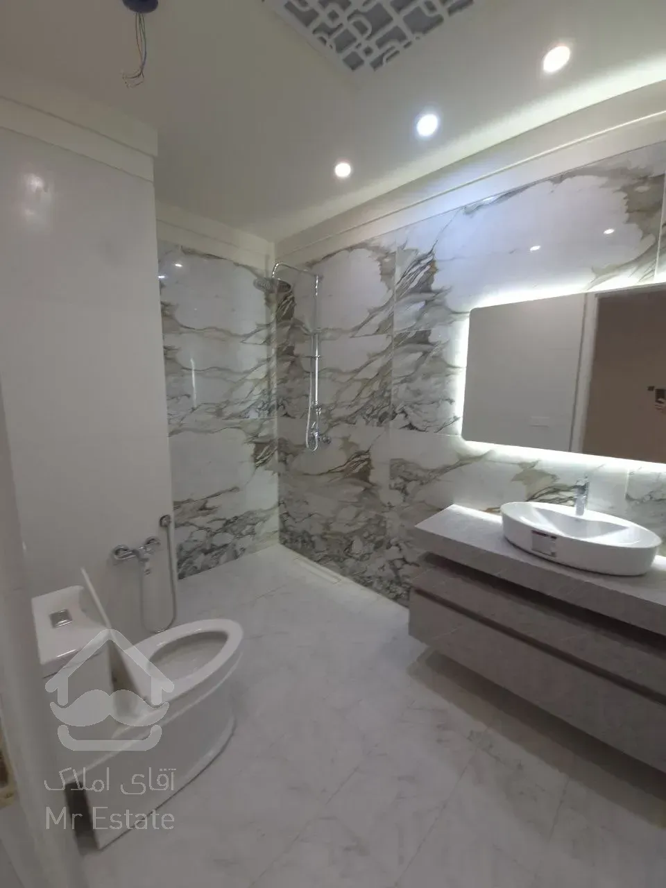 رهن آپارتمان 340 متری در ولنجک