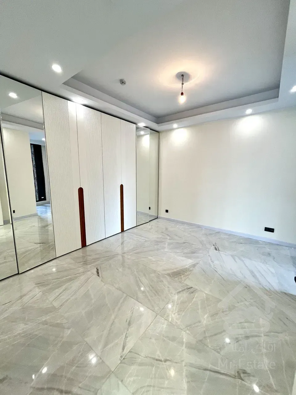 فروش آپارتمان 200 متری در محمودیه