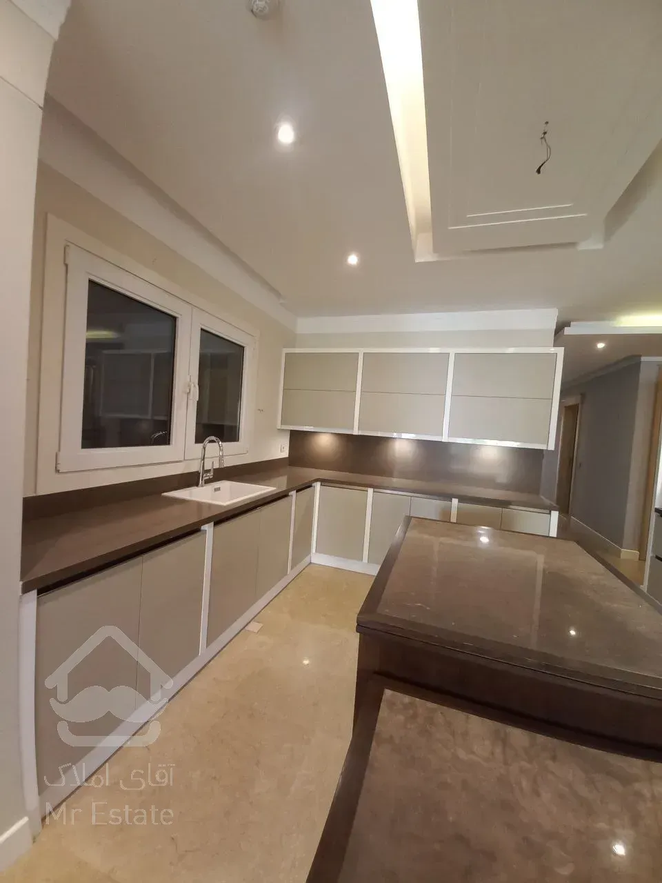 رهن آپارتمان 330 متری در ولنجک