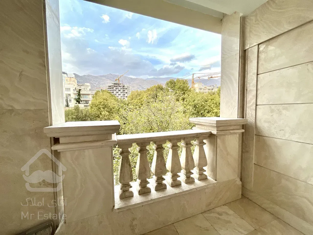 فروش آپارتمان 181 متری در زعفرانیه