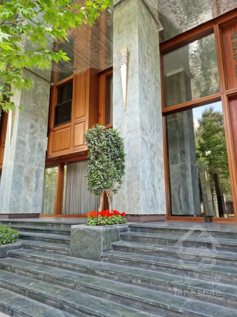 رهن آپارتمان 340 متری در ولنجک