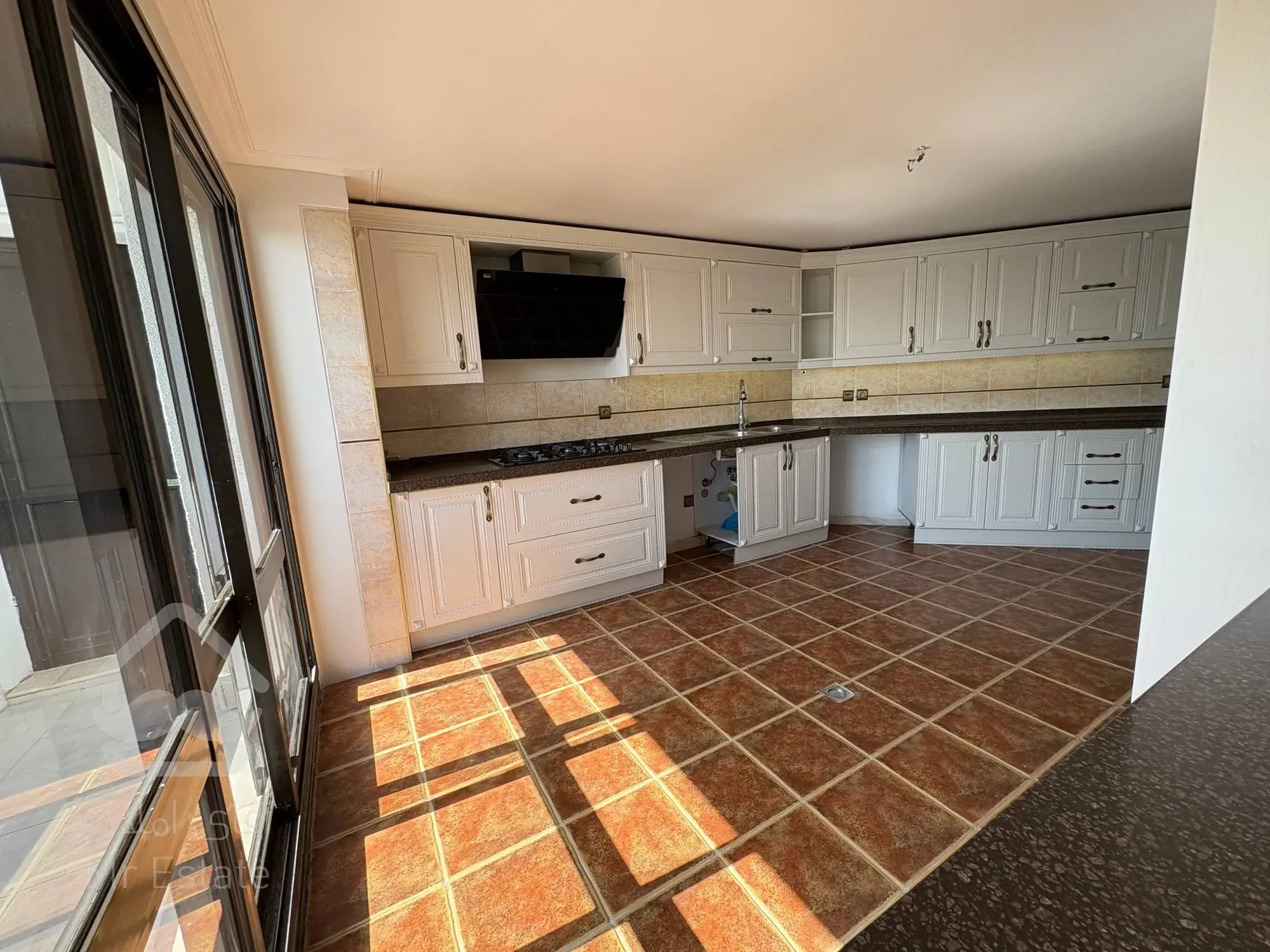 رهن آپارتمان 190 متری در ولنجک