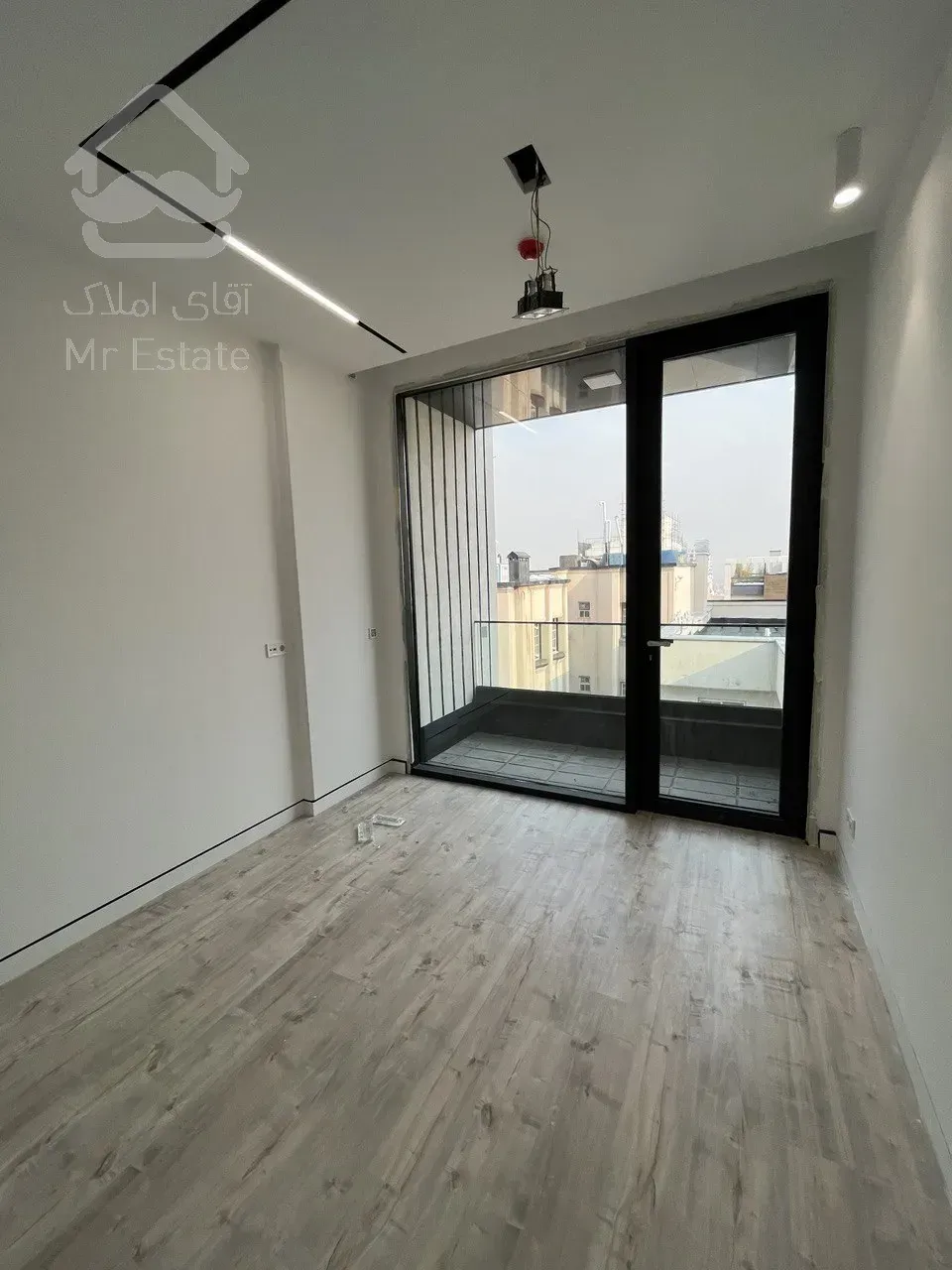 فروش آپارتمان 200 متری در زعفرانیه