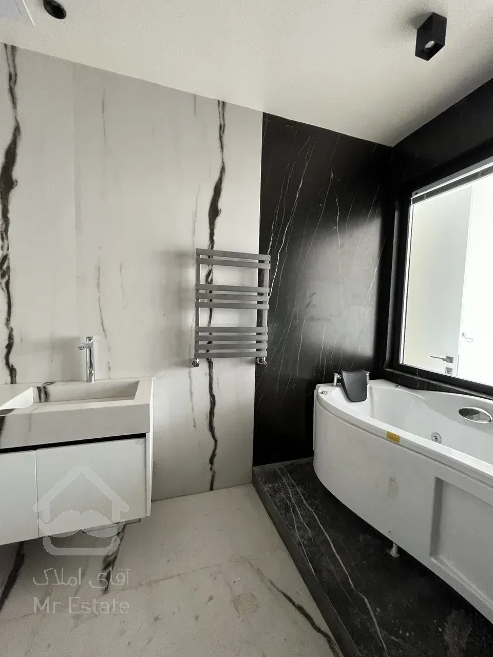 فروش آپارتمان 200 متری در زعفرانیه