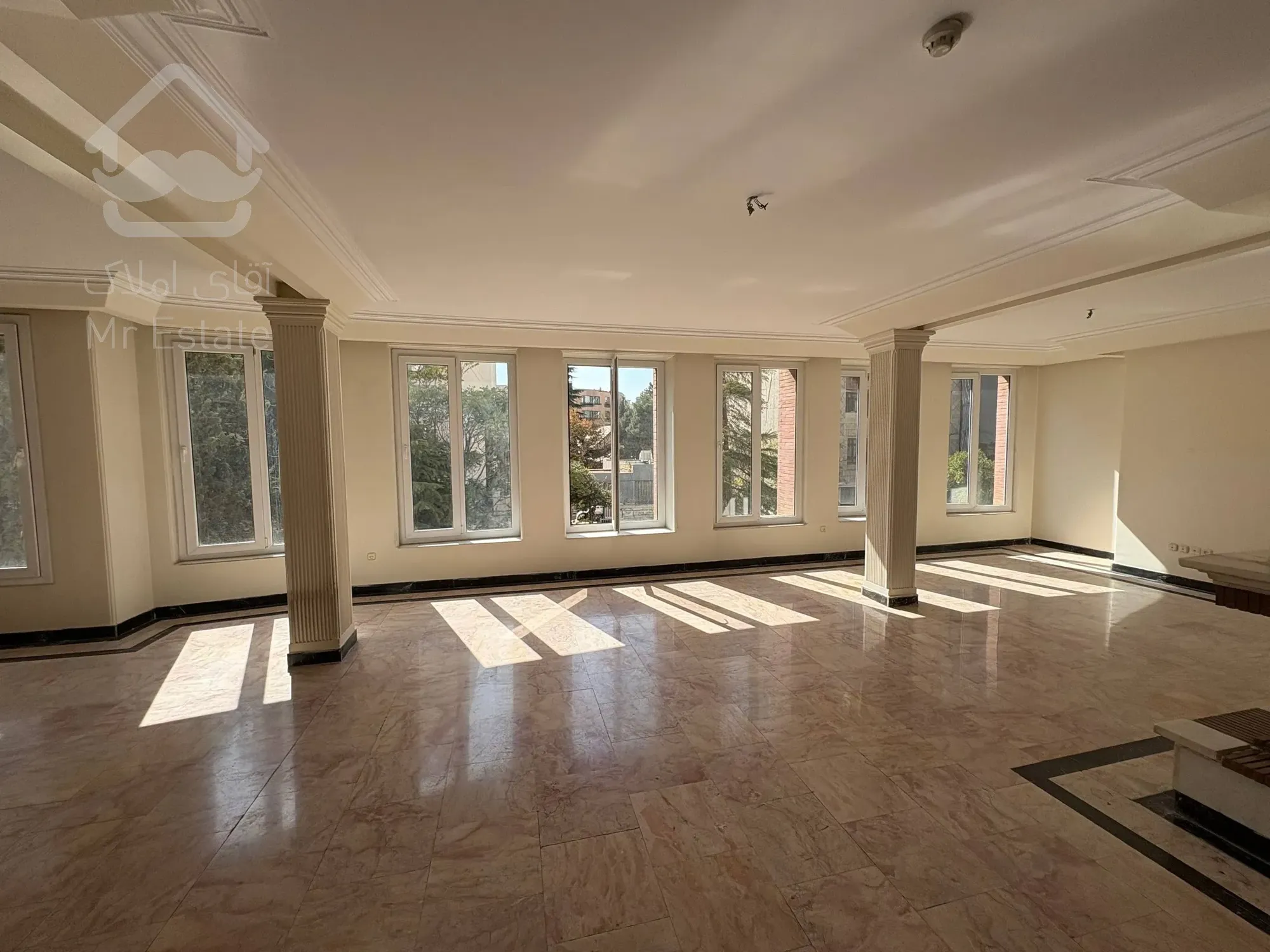 رهن آپارتمان 145 متری در زعفرانیه