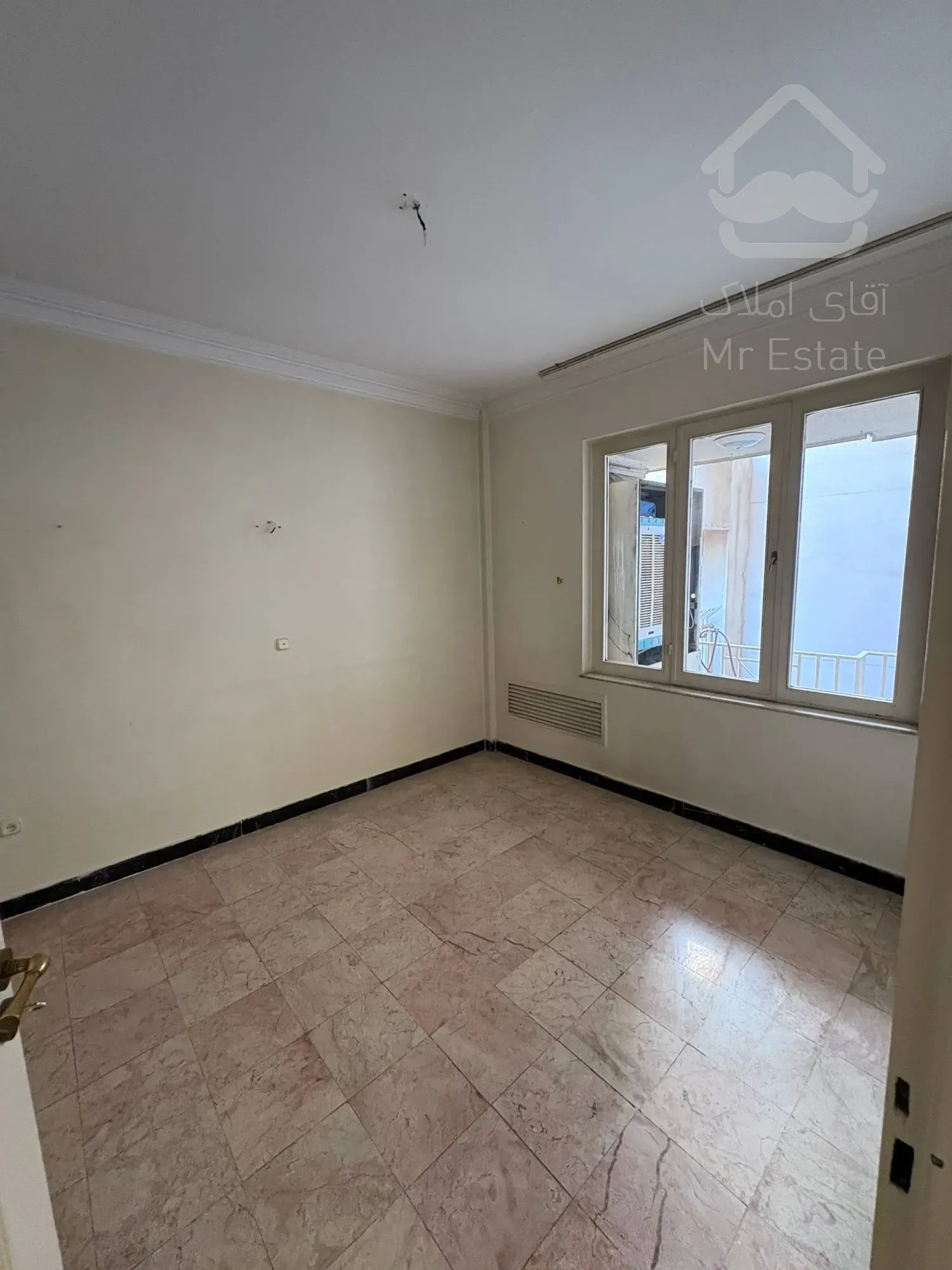 رهن آپارتمان 145 متری در زعفرانیه