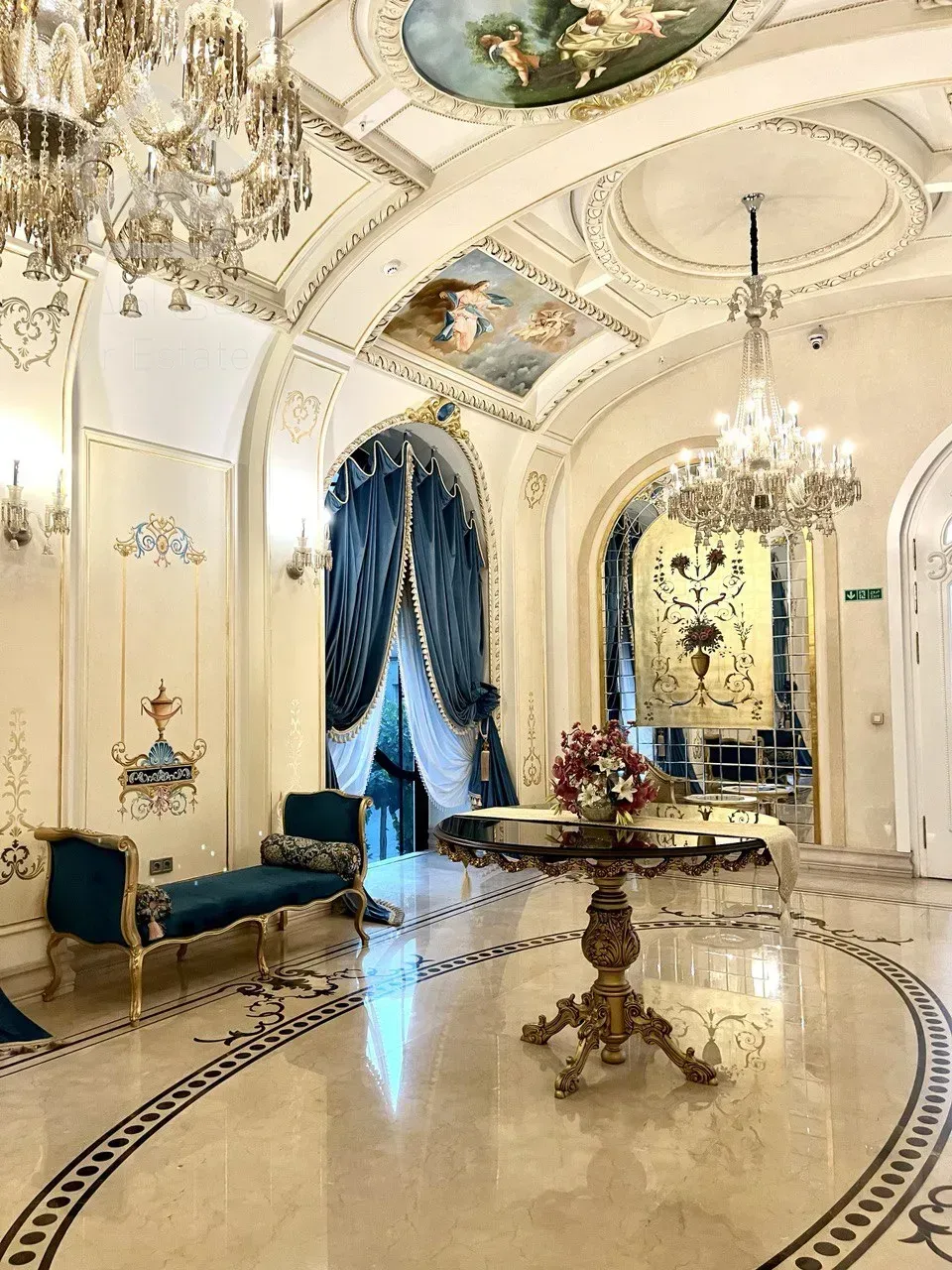 فروش آپارتمان 130 متری در زعفرانیه