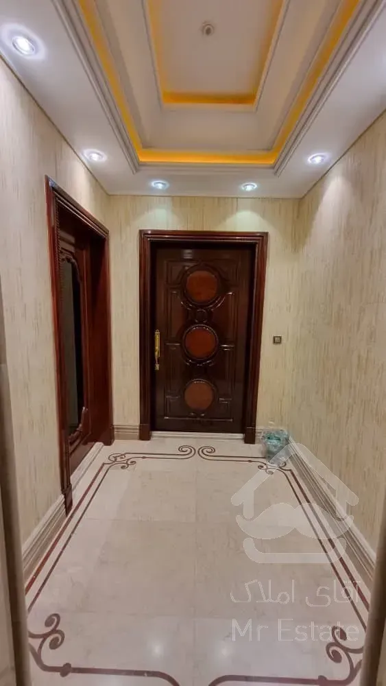 فروش آپارتمان 275 متری در زعفرانیه