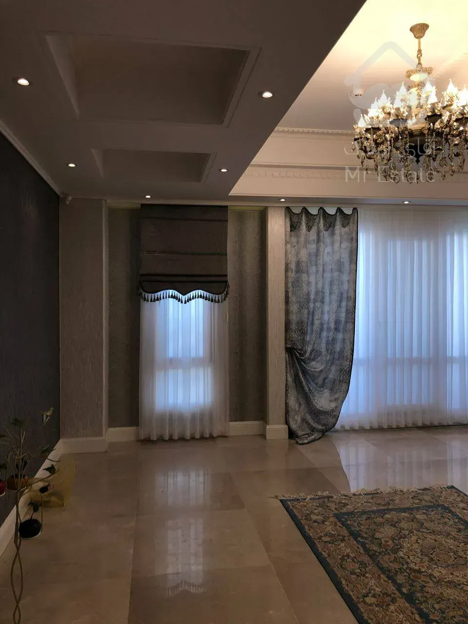 رهن آپارتمان 216 متری در فرشته