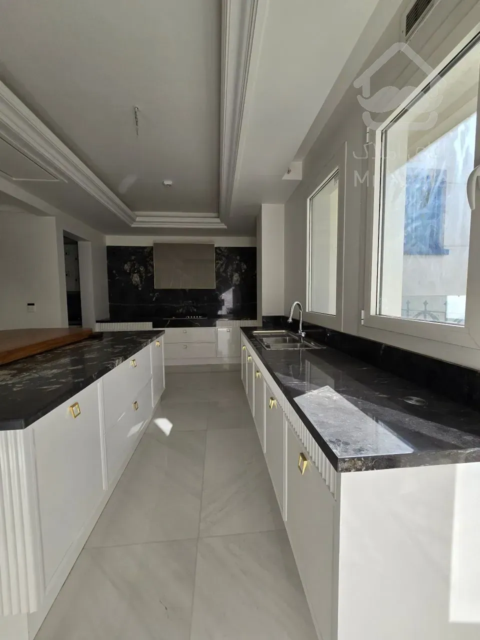 رهن برج 250 متری در ولنجک