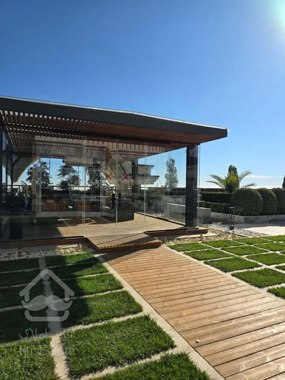 رهن برج 250 متری در ولنجک