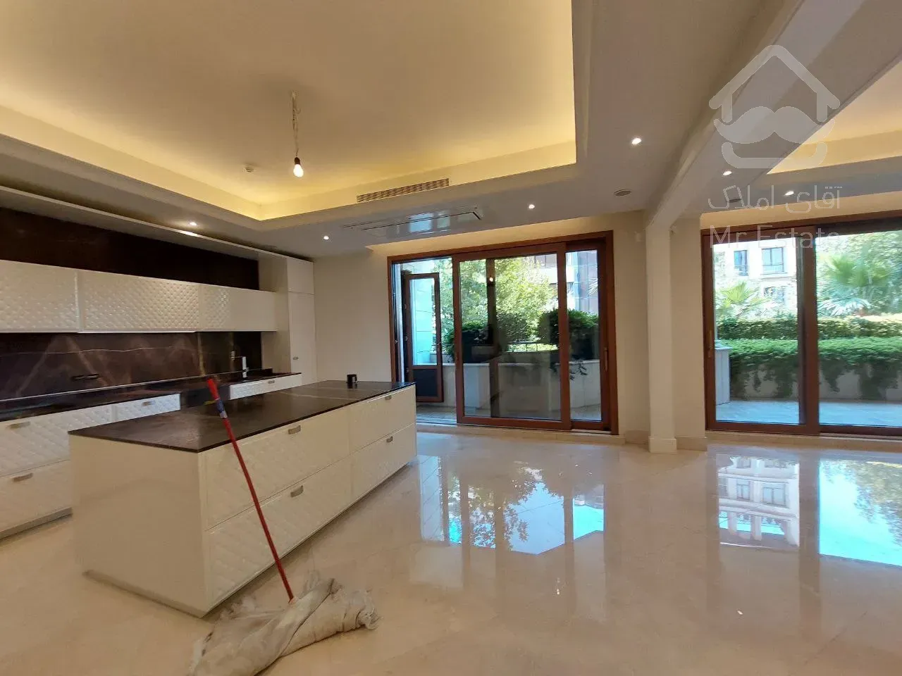 رهن آپارتمان 430 متری در محمودیه