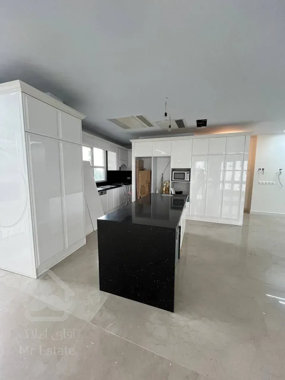 فروش آپارتمان 163 متری در زعفرانیه