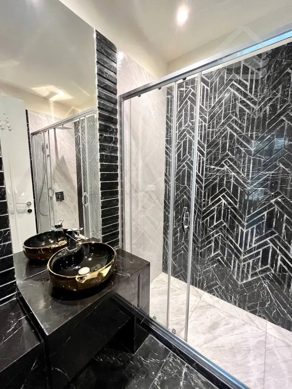 فروش آپارتمان 211 متری در زعفرانیه