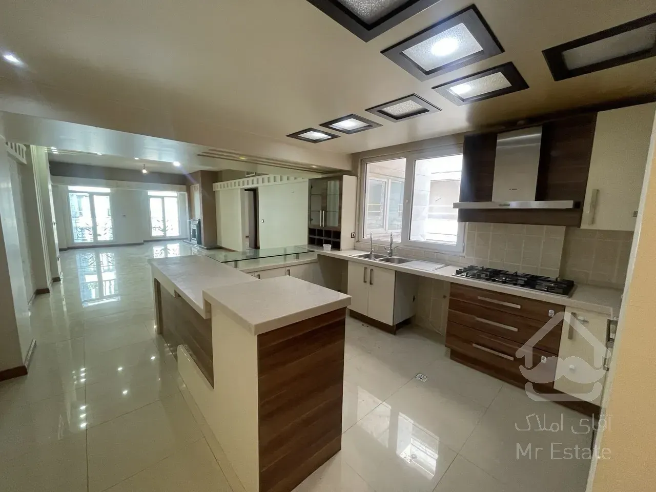 فروش آپارتمان 146 متری در زعفرانیه