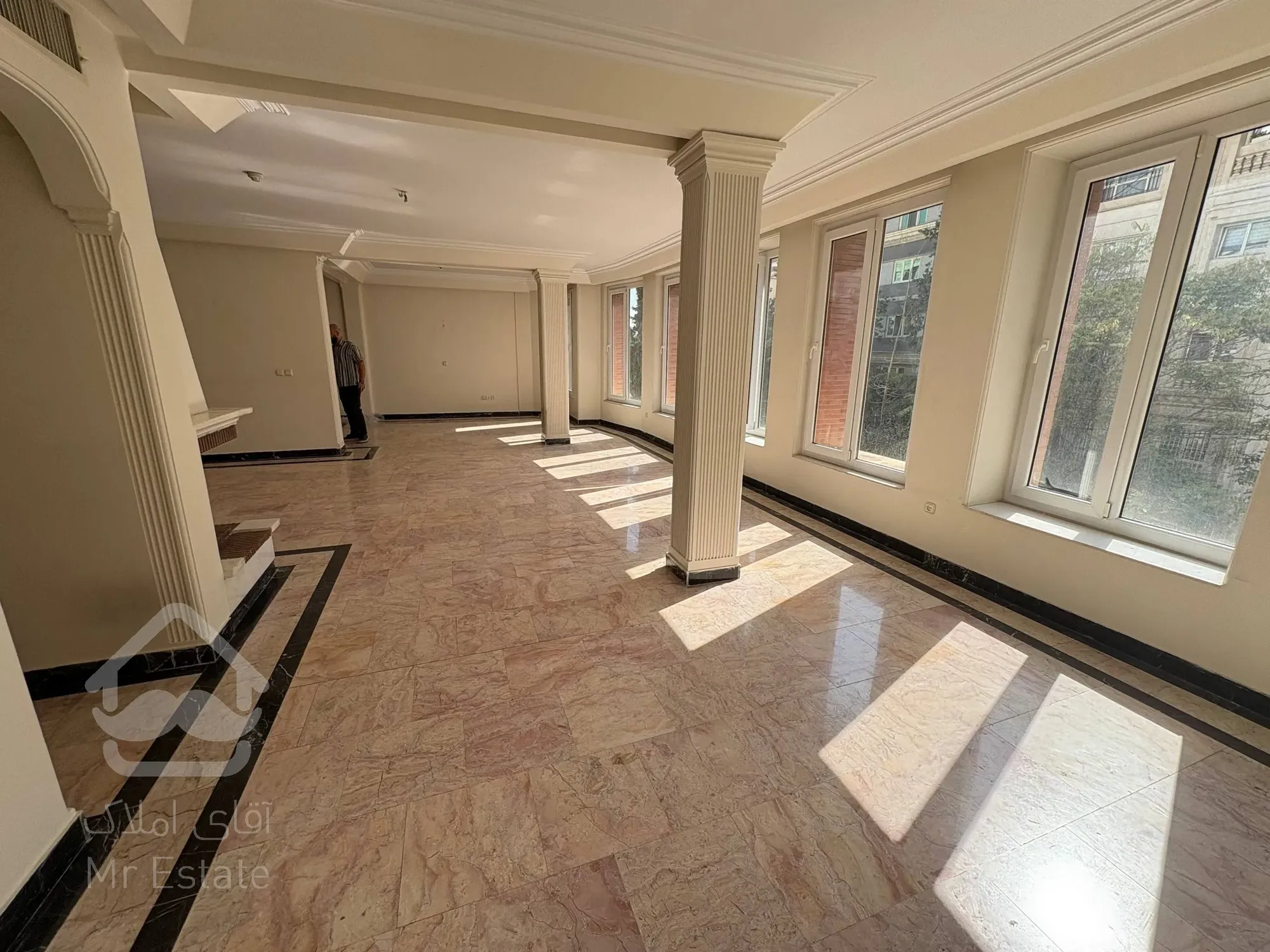 رهن آپارتمان 145 متری در زعفرانیه