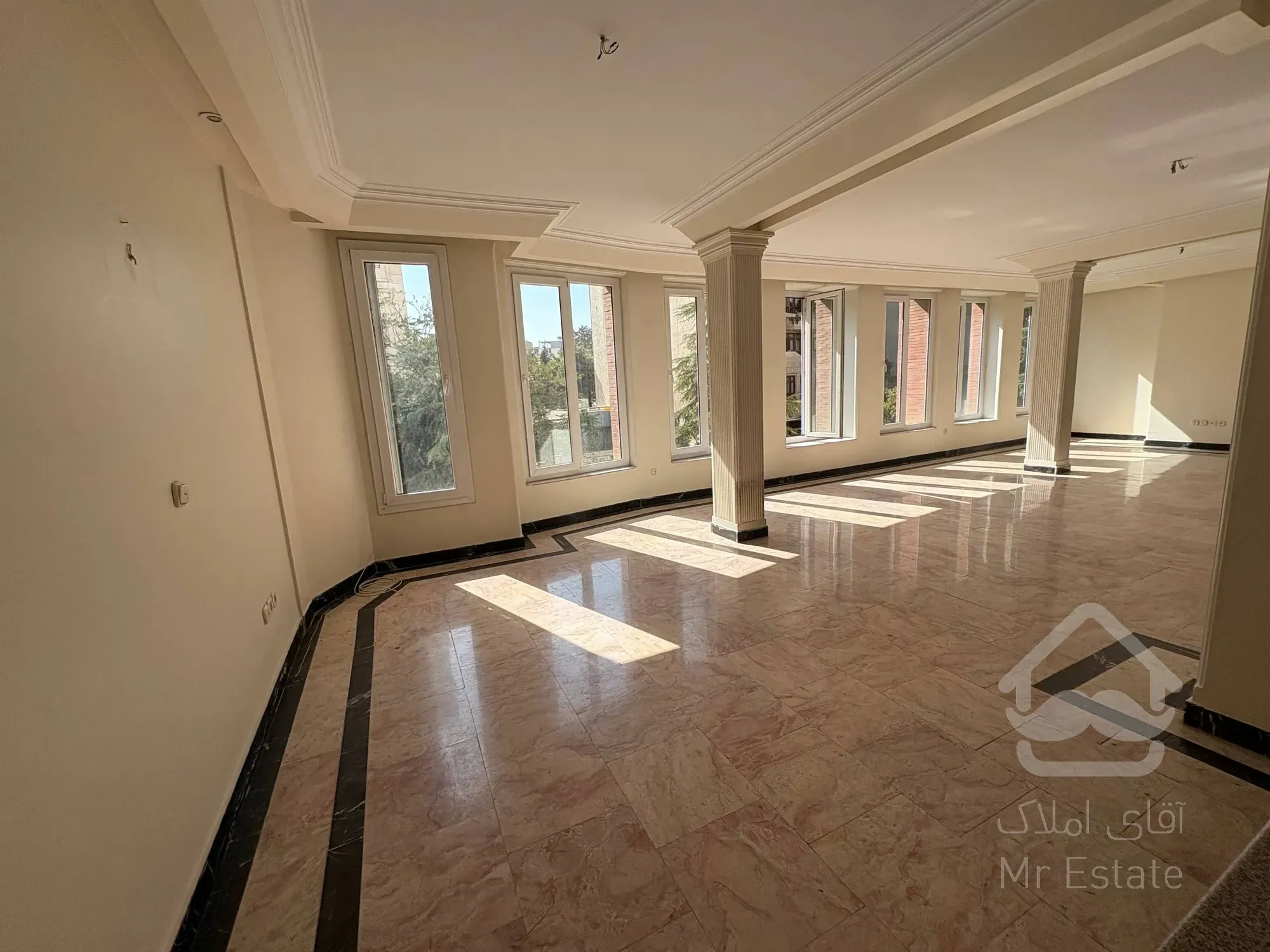 رهن آپارتمان 145 متری در زعفرانیه