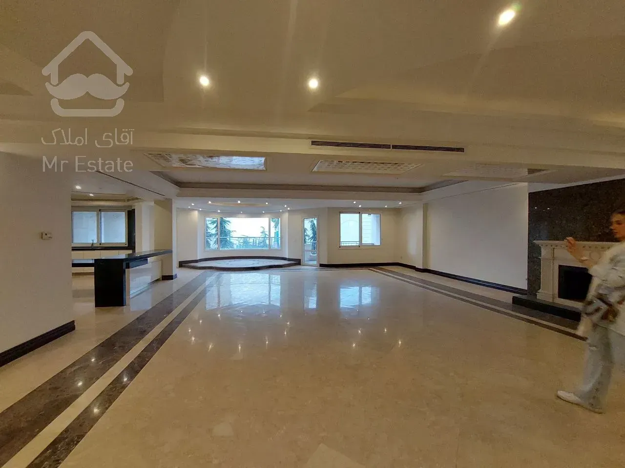 رهن آپارتمان 475 متری در زعفرانیه