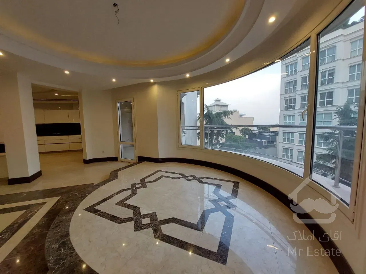 رهن آپارتمان 475 متری در زعفرانیه