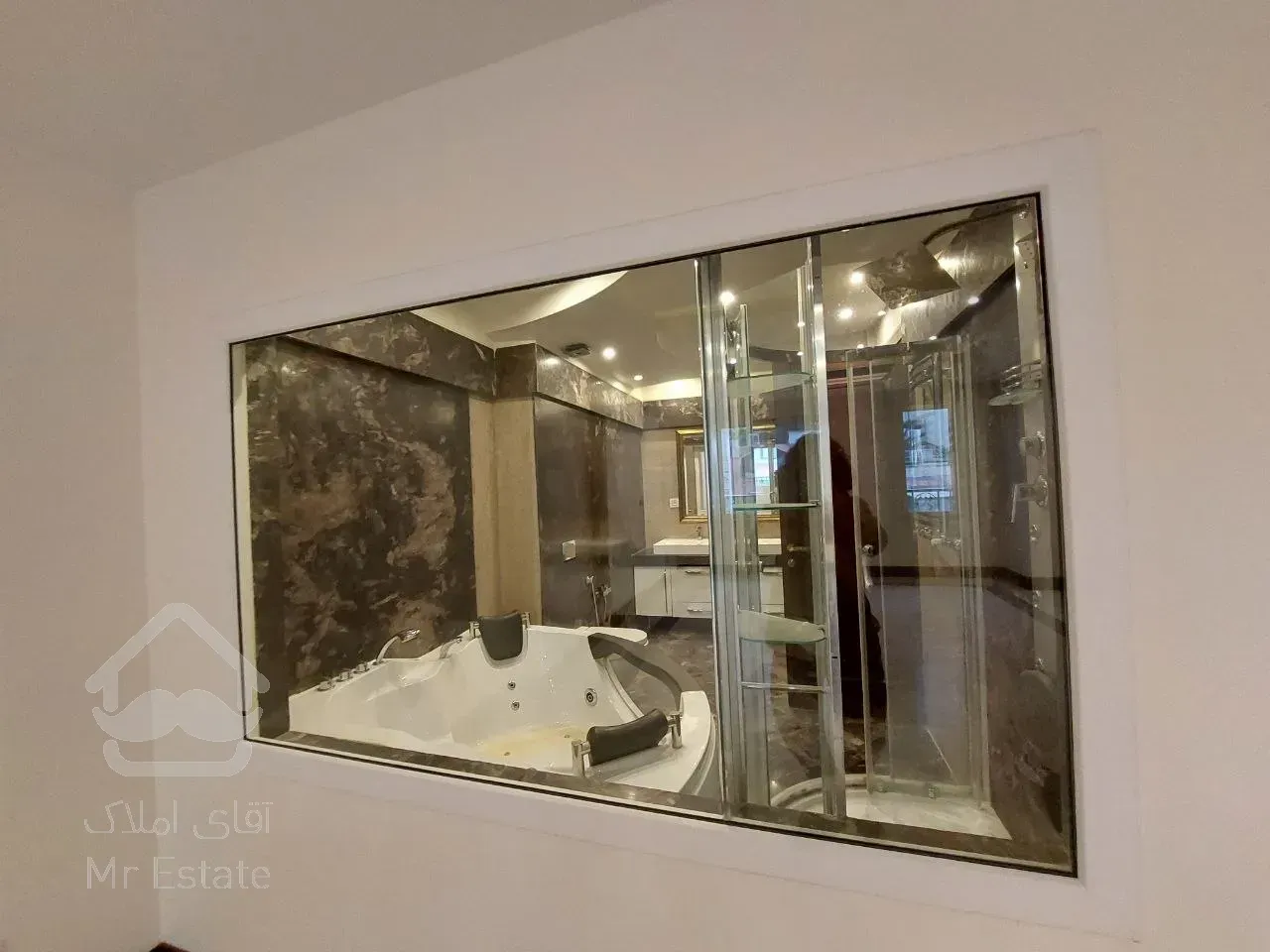 رهن آپارتمان 475 متری در زعفرانیه