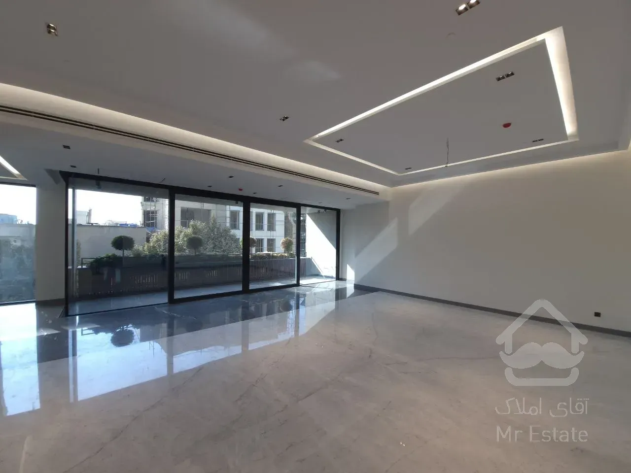 رهن آپارتمان 340 متری در فرشته