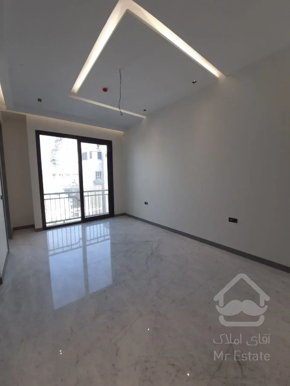 رهن آپارتمان 340 متری در فرشته