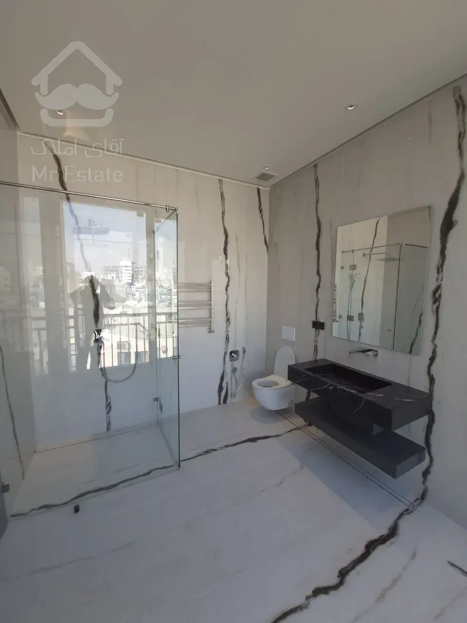 رهن آپارتمان 340 متری در فرشته