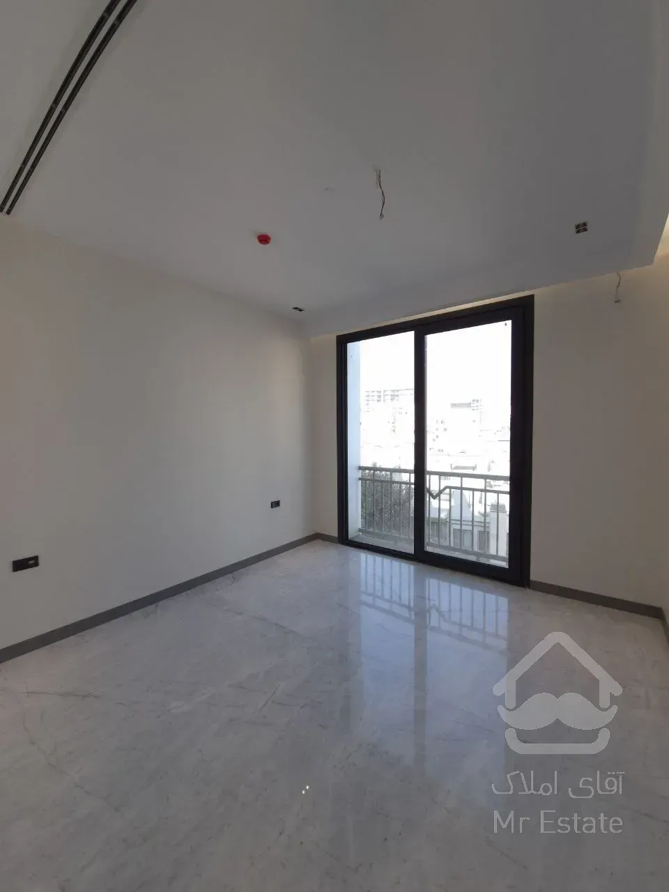 رهن آپارتمان 340 متری در فرشته