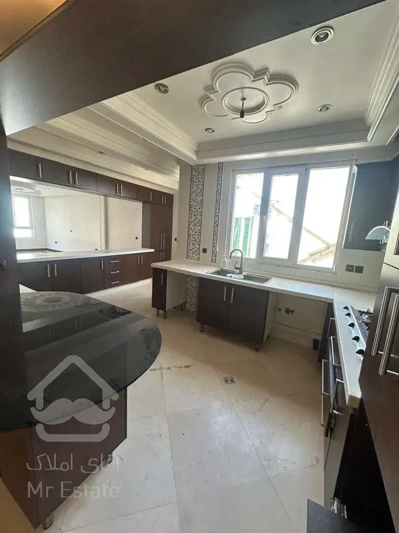 رهن آپارتمان 185 متری در زعفرانیه