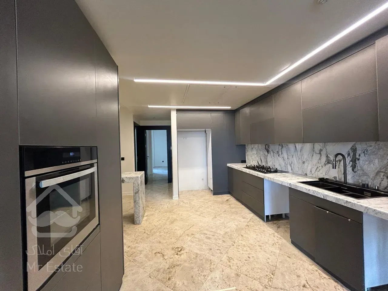 رهن آپارتمان 230 متری در زعفرانیه