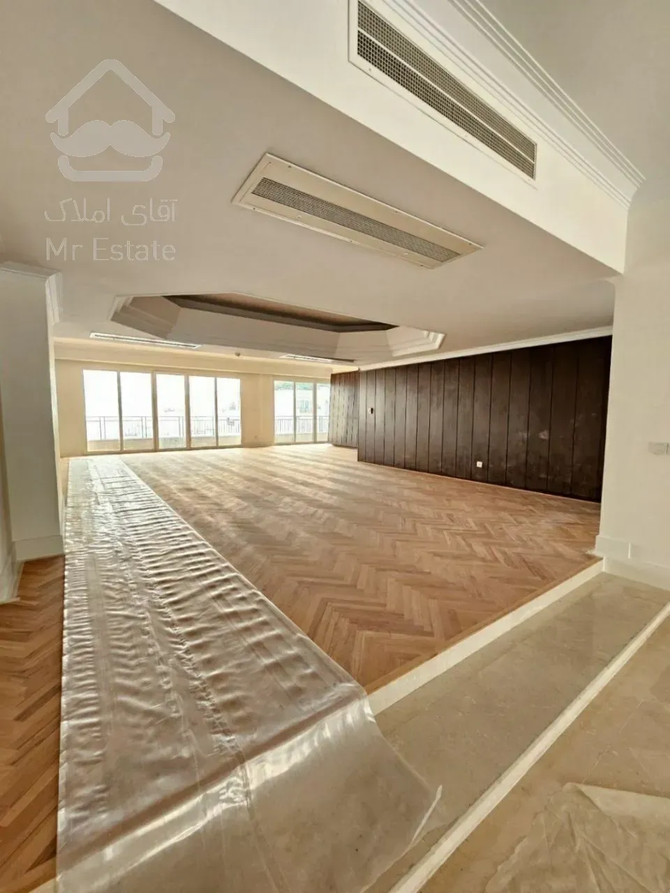 رهن آپارتمان 370 متری در ولنجک