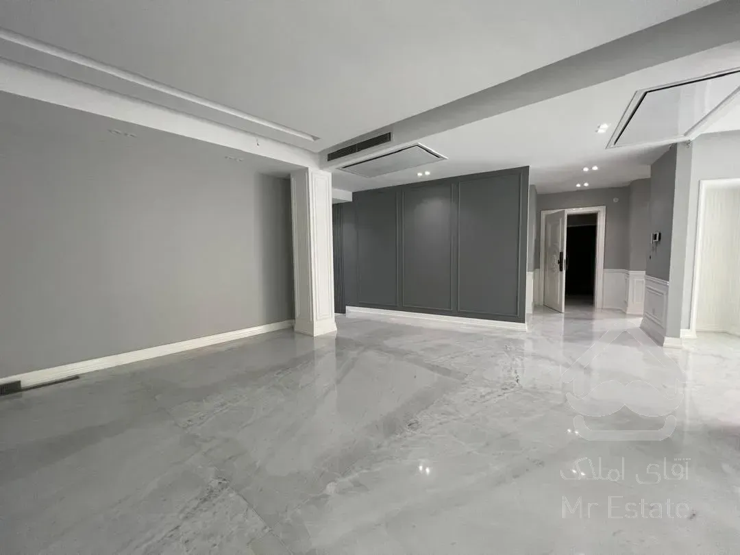 رهن آپارتمان 270 متری در زعفرانیه