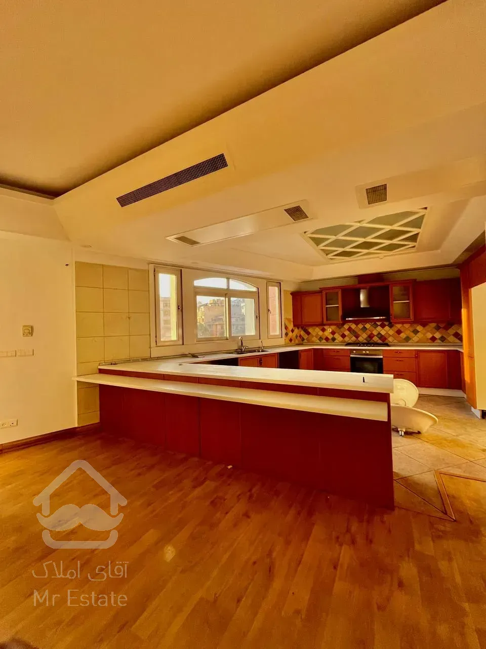 فروش آپارتمان 175 متری در زعفرانیه