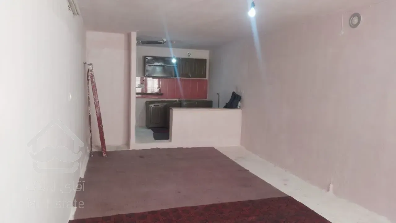 منزلی دربست دو طبقه 50 متری جمعا 100 متر تازه بازسازی شده