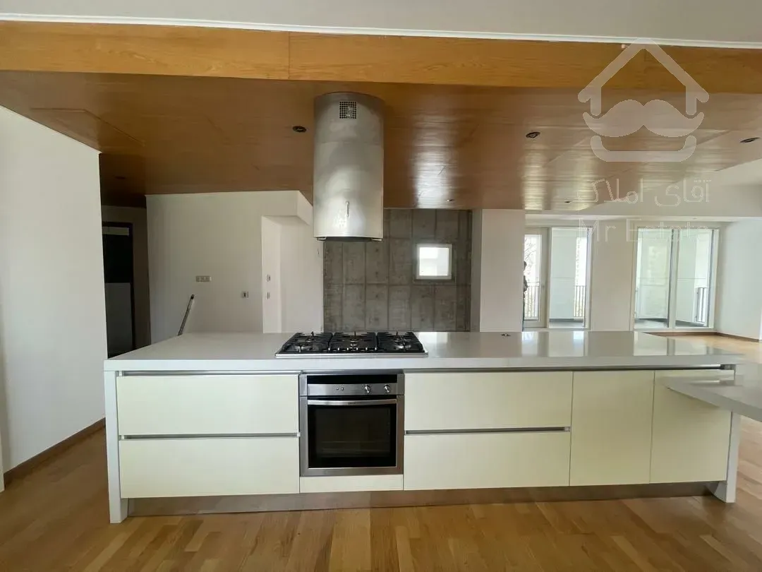 رهن برج باغ مدرن 260 متری در زعفرانیه