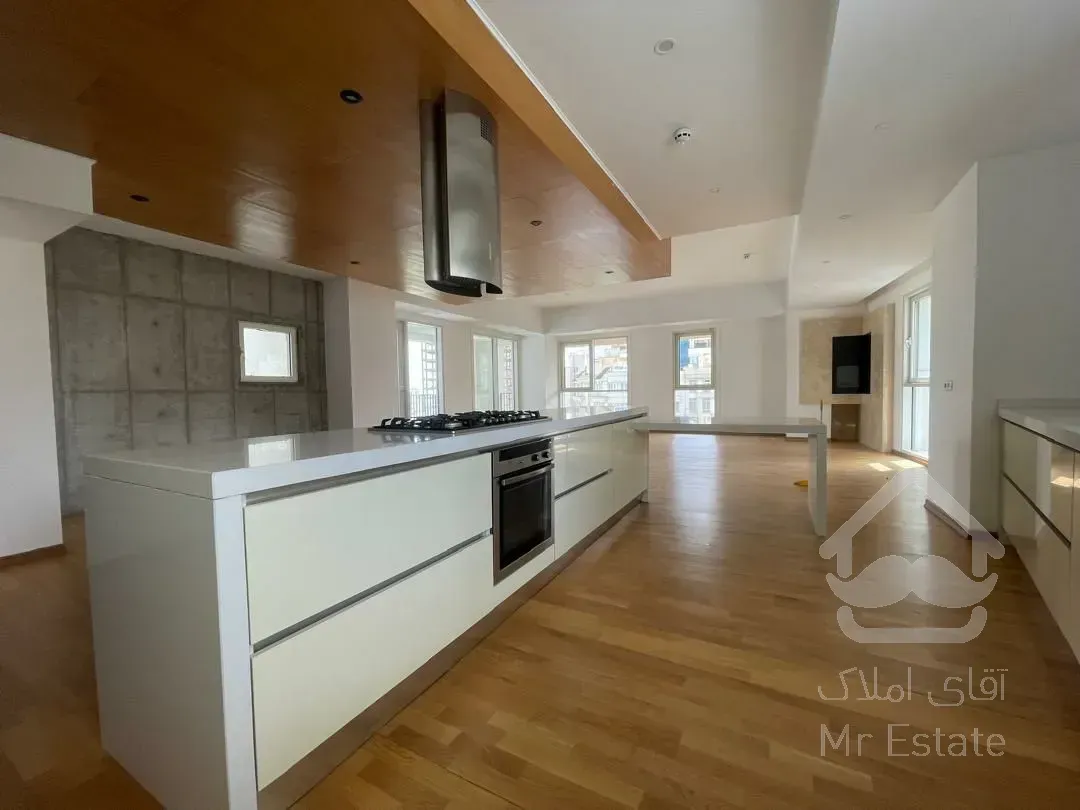 رهن برج باغ مدرن 260 متری در زعفرانیه