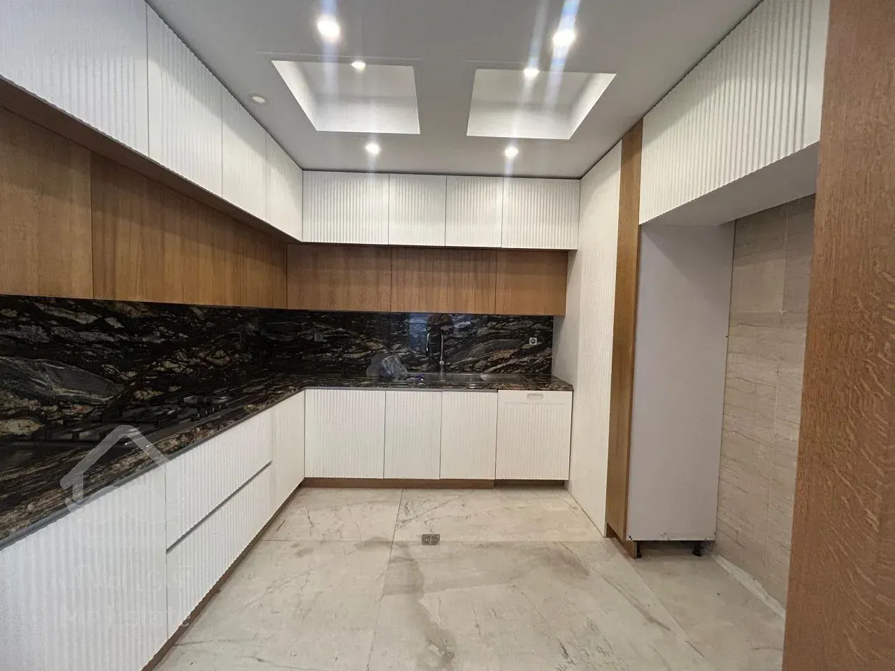 رهن پنت هاوس 600 متری در زعفرانیه