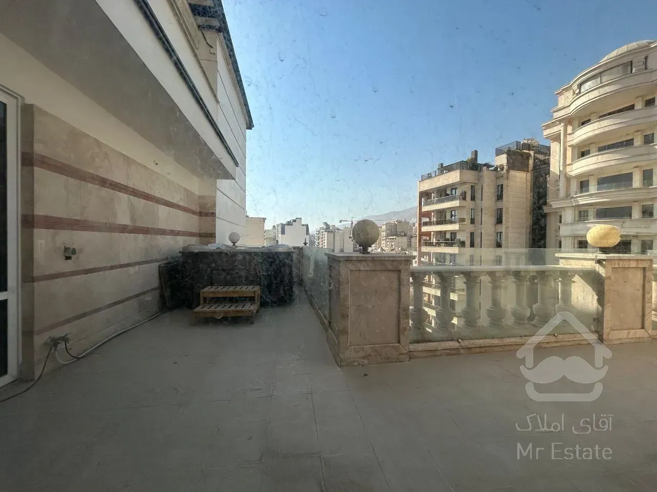 رهن پنت هاوس 600 متری در زعفرانیه