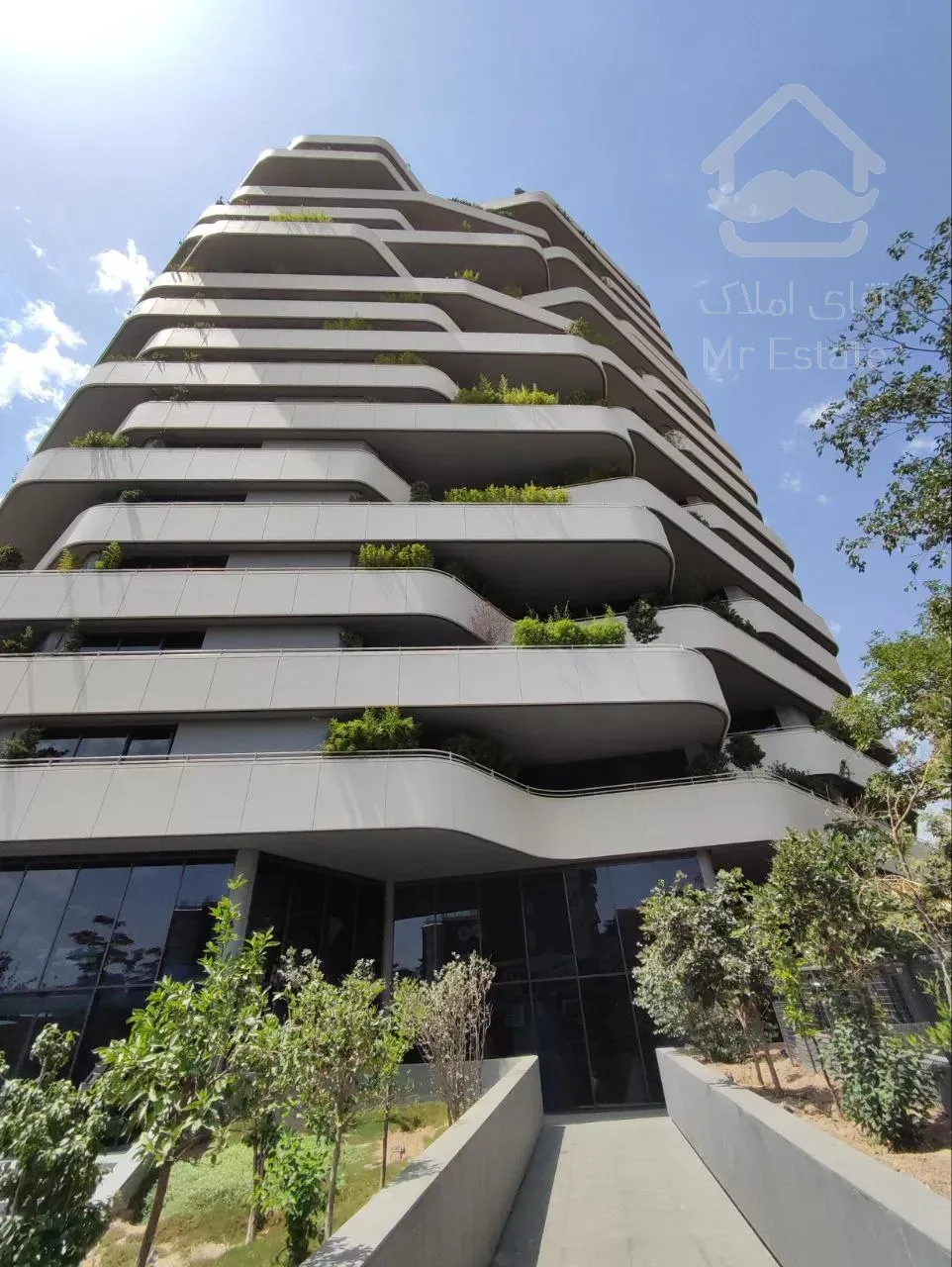 رهن برج باغ 280 متری در زعفرانیه