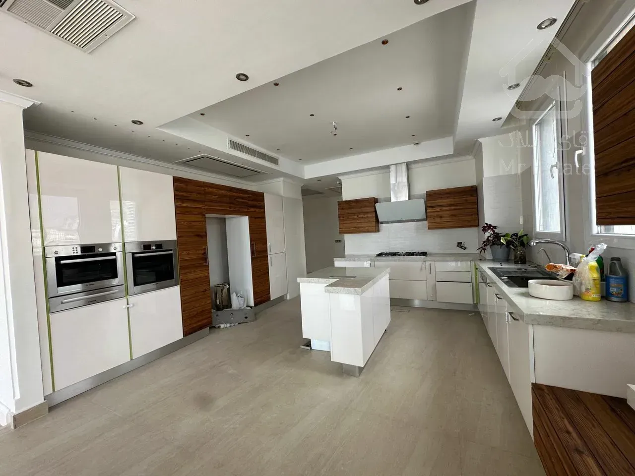 اجاره آپارتمان 230 متری در زعفرانیه