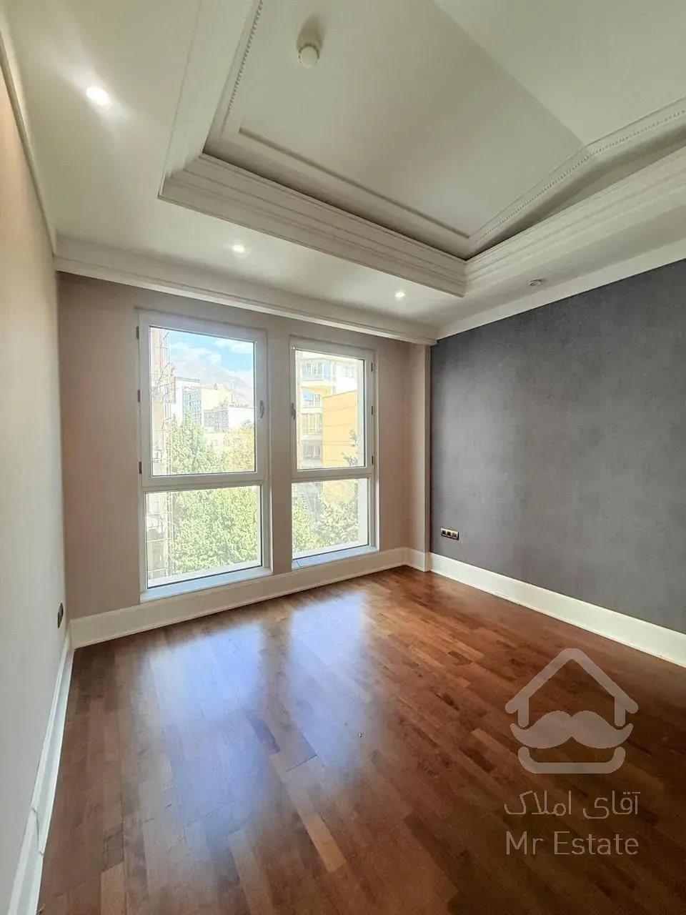 رهن آپارتمان 210 متری در فرشته