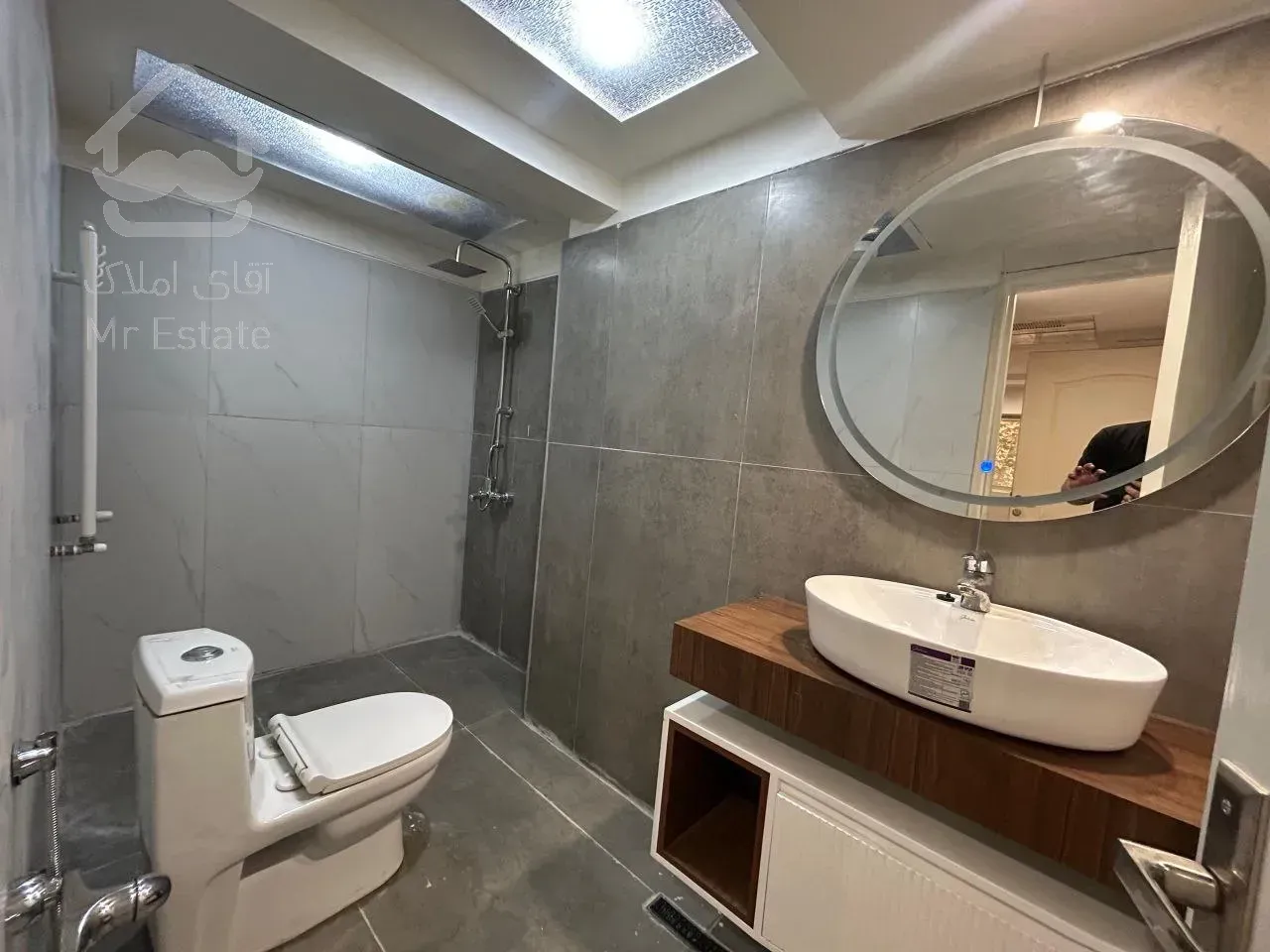 رهن آپارتمان 230 متری در زعفرانیه