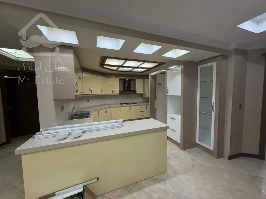 رهن آپارتمان 230 متری در محمودیه