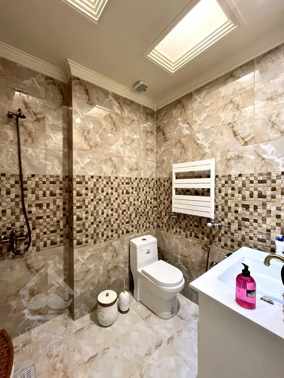 فروش آپارتمان 125 متری در زعفرانیه