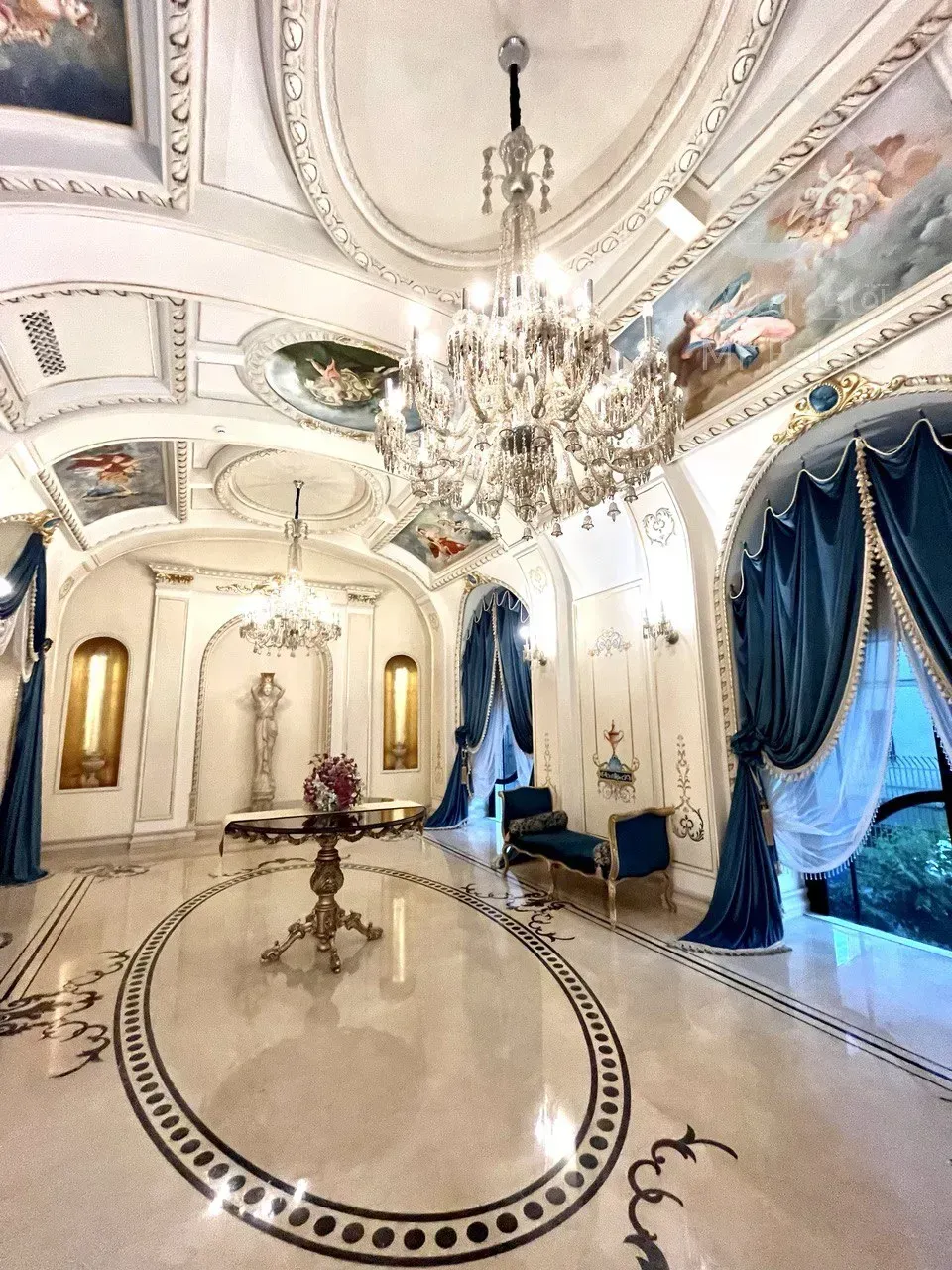 فروش آپارتمان 130 متری در زعفرانیه