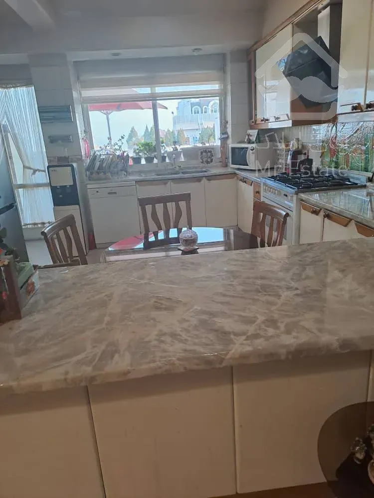 فروش آپارتمان 240 متری در محمودیه