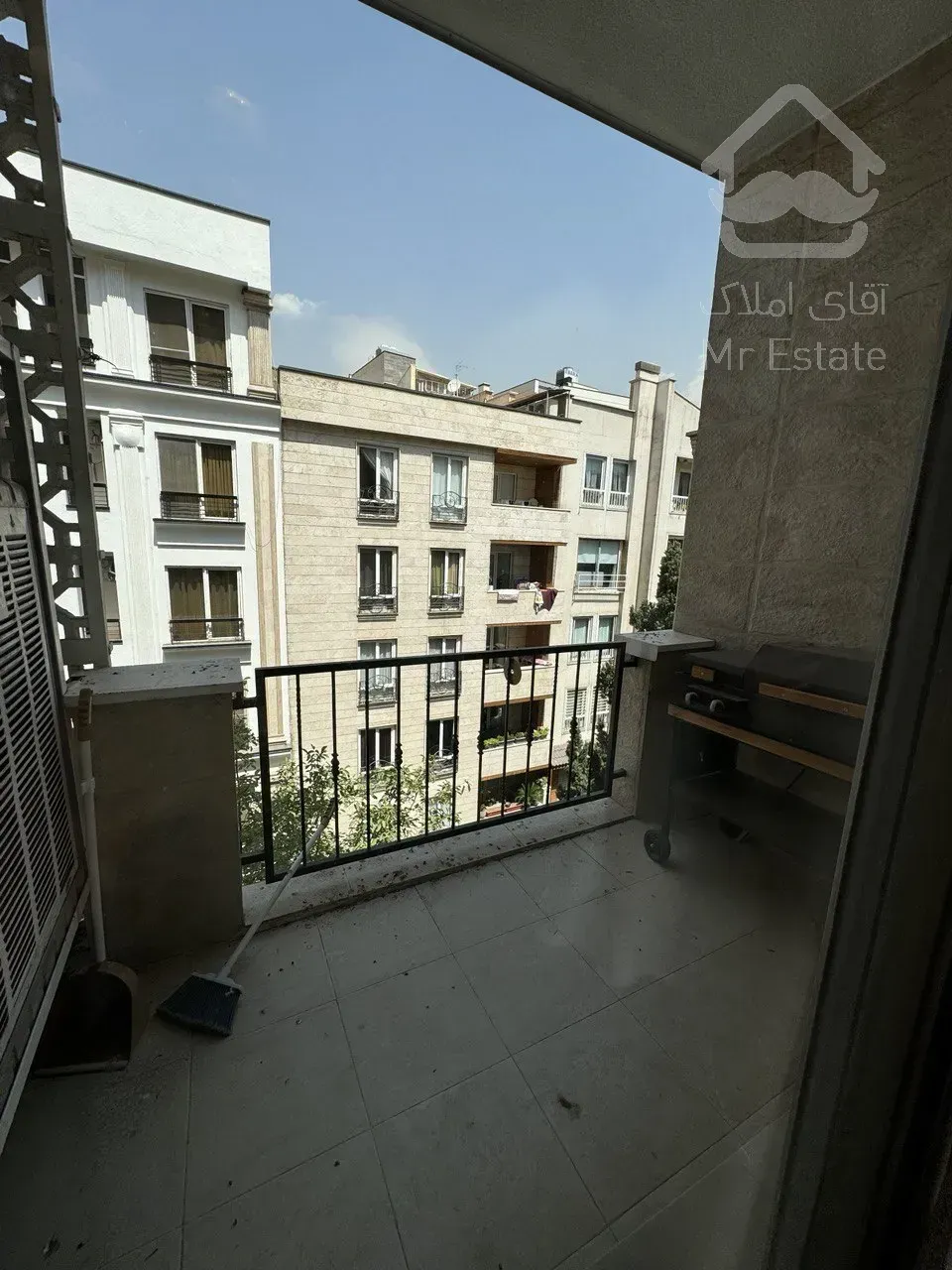 فروش آپارتمان 205 متری در زعفرانیه